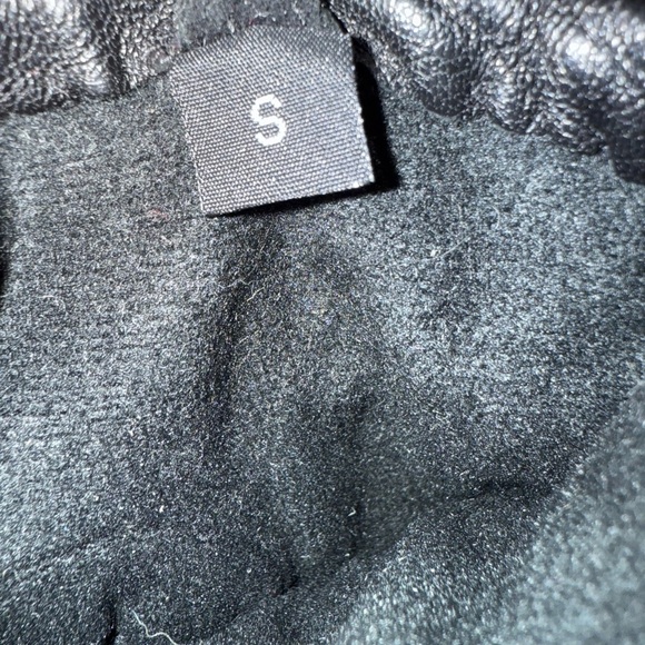 Michael Kors small Black Leather Gloves with Silver Zipper - Picture 10 of 10